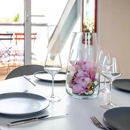 Le Balcon Fleuri Centre Robertsau Tram Jardiniers