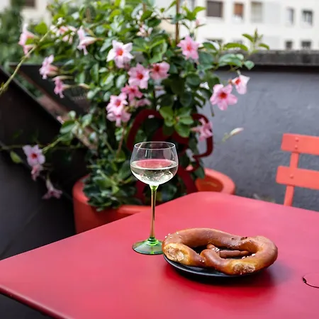 Le Balcon Fleuri Centre Robertsau Tram Jardiniers *